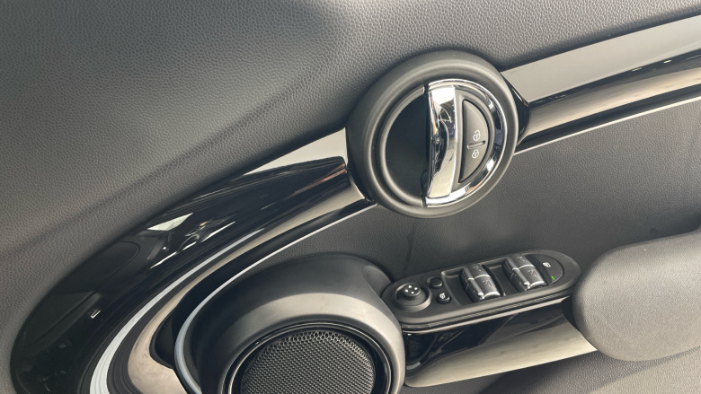 MINI Cooper 1.5 C Exclusive 5dr Auto Petrol Hatchback